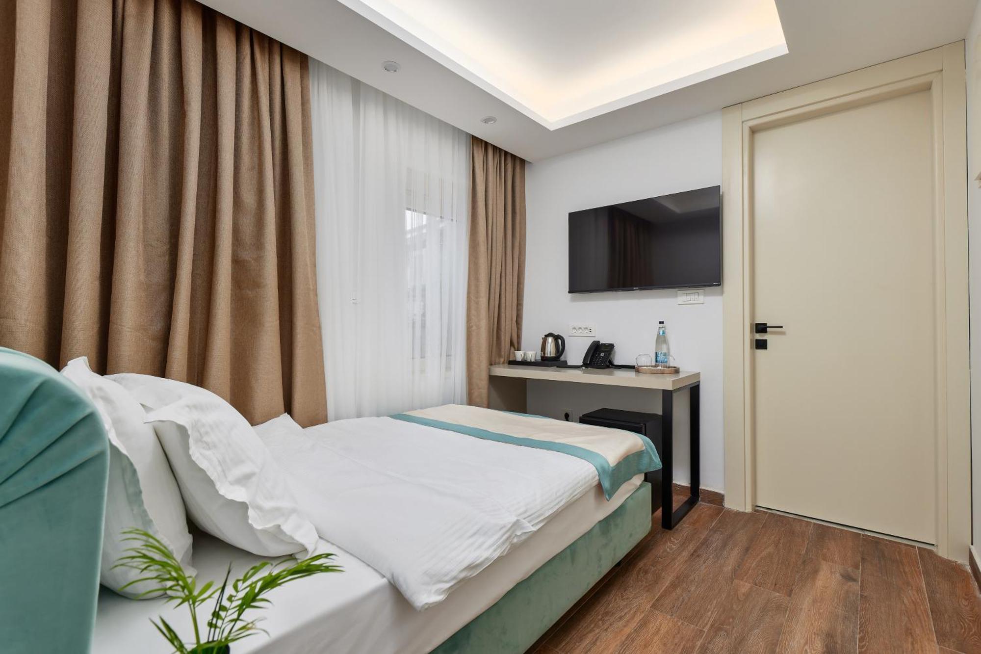 Hotel Splendido Bay Тиват Екстериор снимка
