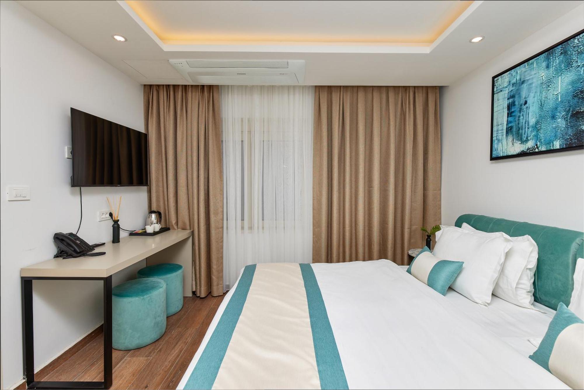 Hotel Splendido Bay Тиват Екстериор снимка